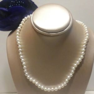 14kt pearl necklace